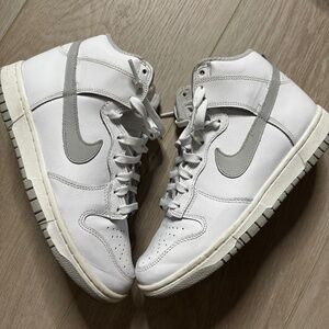 High top dunk grey and white